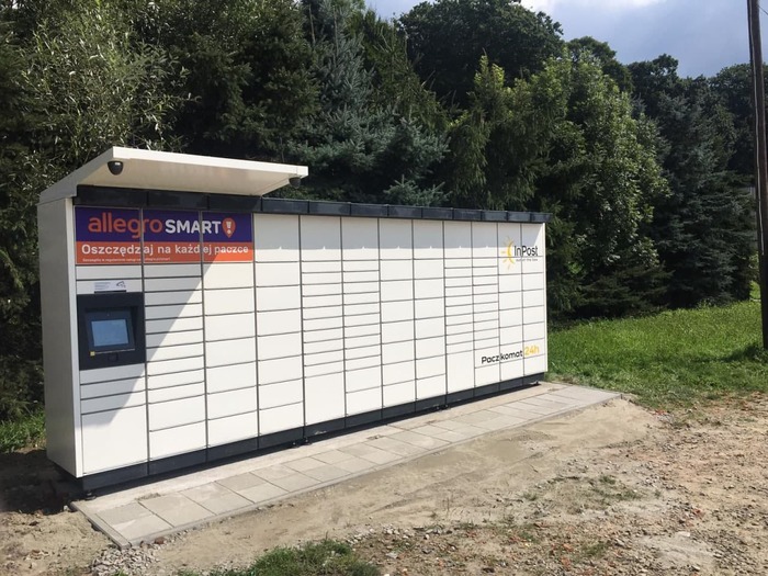 Paczkomat XSZ01M Przy sklepie Delikatesy Centrum