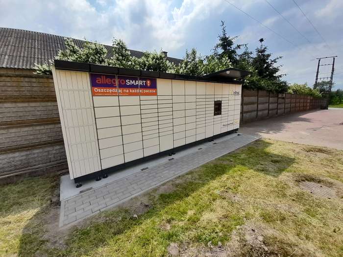 Paczkomat XTB01M Przy sklepie spożywczym