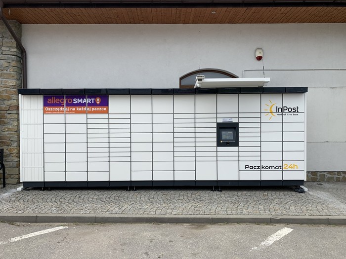 Paczkomat XYC01M Przy sklepie MarketVita