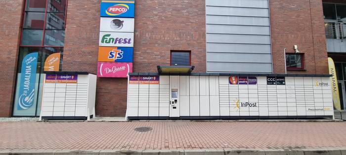 Paczkomat ZAB02B Galeria Zabrze- wejście od strony ul.Barbary