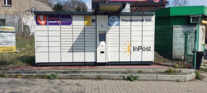 Paczkomat ZAB03A Przy skrzyżowaniu ulic