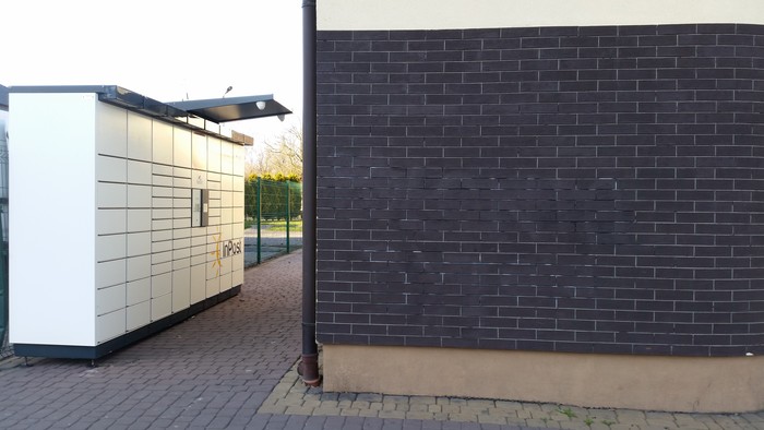 Paczkomat ZAB12N Przy sklepie Delikatesy Leśne