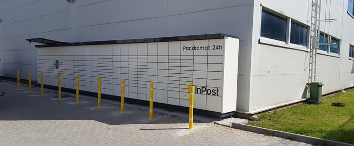 Paczkomat ZAK01N Przy Centrum Handlowym Szymonek