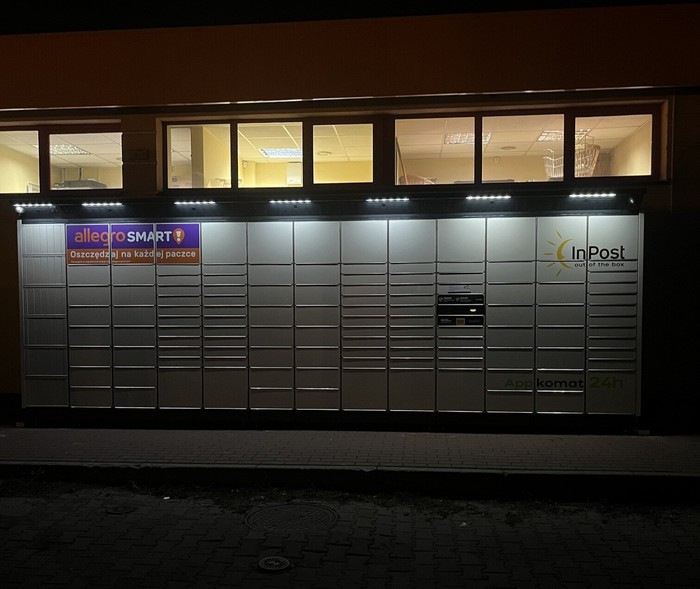 Paczkomat ZAM05BAPP Przy sklepie Społem