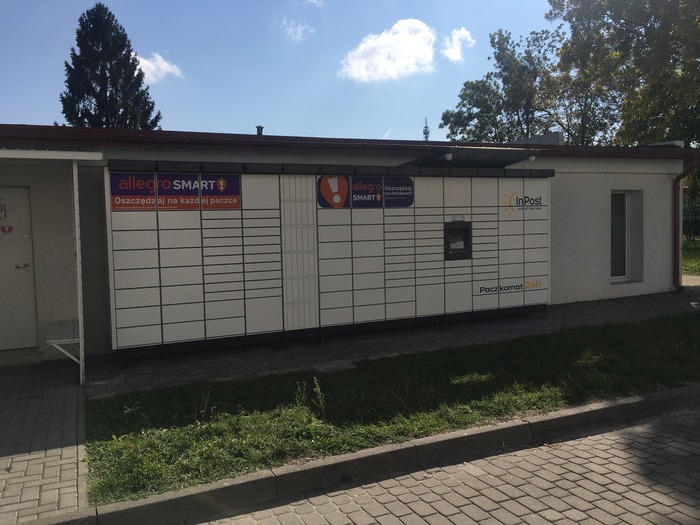 Paczkomat ZAM10M Przy biurowcu