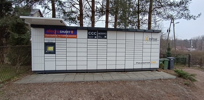 Parcel Locker ZAT01M Przy Markecie Netto - wjazd