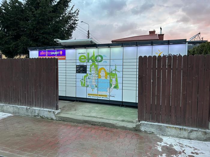 Поштомат ZBA02APP Na działce od strony ulicy Kołłątaja