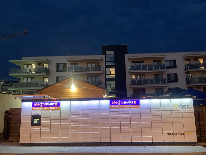 Paczkomat ZBA13M Przy lokalu gastronomicznym PLENER