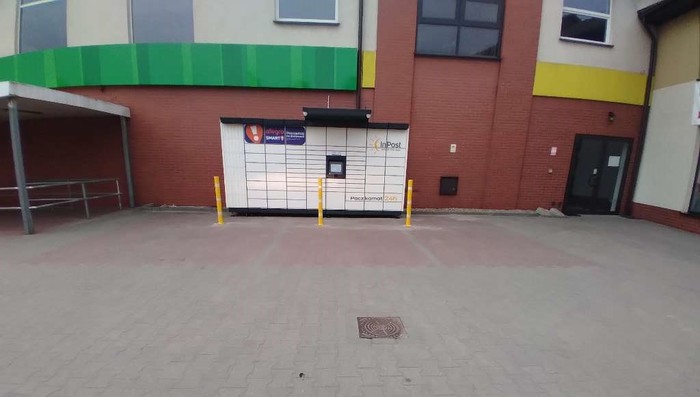 Paczkomat ZBL02M przy Delikatesach