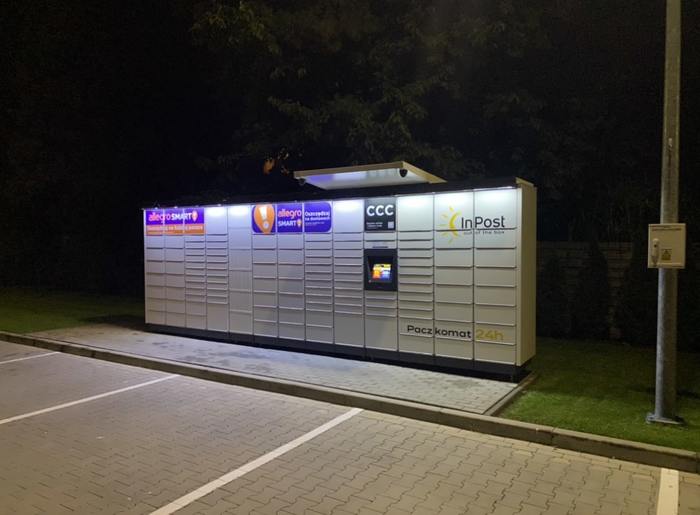 Paczkomat ZBN02M Parking sklepu Groszek
