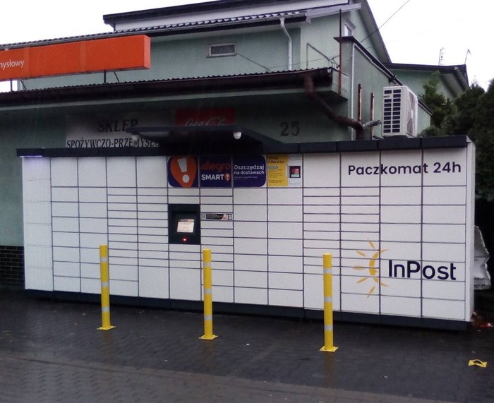 Parcel Locker ZCC01M Przy sklepie spożywczym