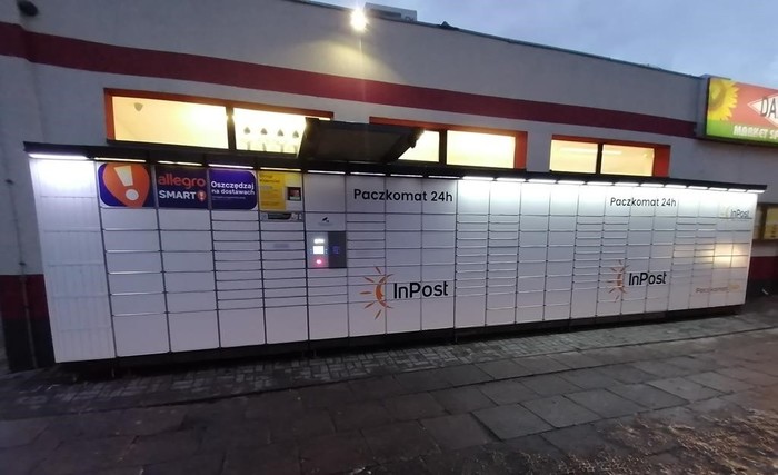 Paczkomat ZDW02N Przy sklepie Damis