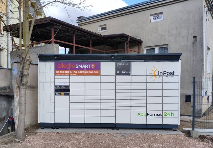 Paczkomat ZGI07BAPP Na posesji prywatnej