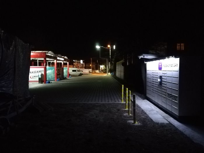 Paczkomat ZGI12N Na terenie myjni samoobsługowej