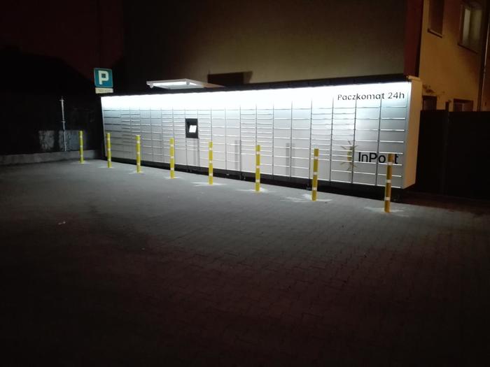 Paczkomat ZGO08M Na parkingu LIDLA