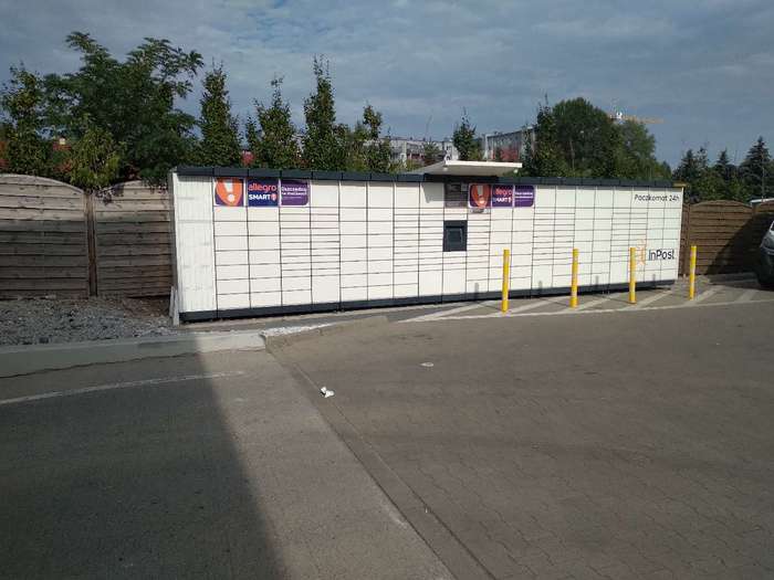 Parcel Locker ZGO09M Na parkingu LIDL ul. Staszica