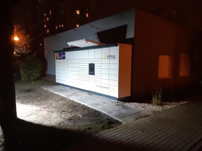Parcel Locker ZGO25M przy biurach spółdzielni os. Łużyckie