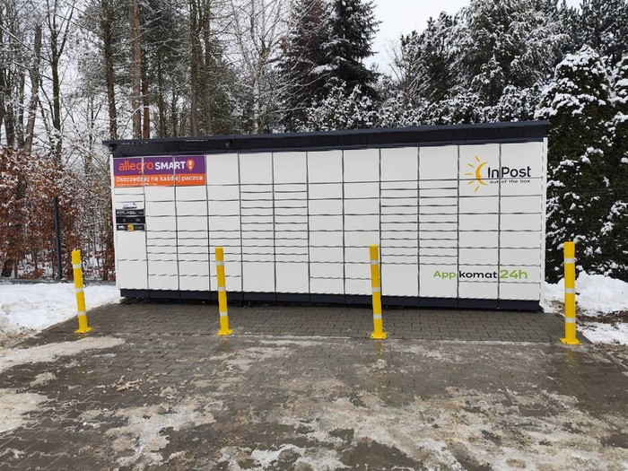 Parcel Locker ZHO01BAPP Przy budynku usługowym