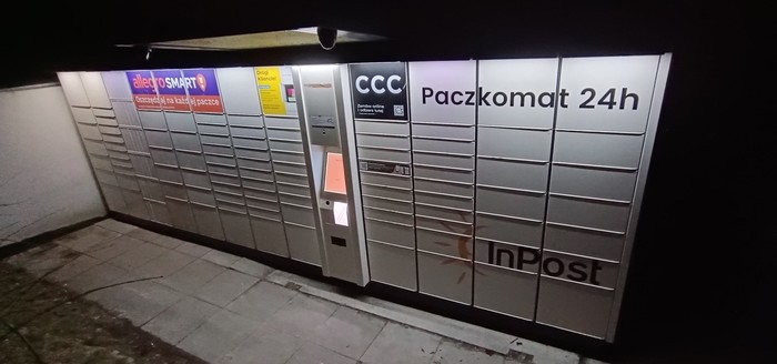 Paczkomat ZIE02A Przy budynku handlowo - usługowym