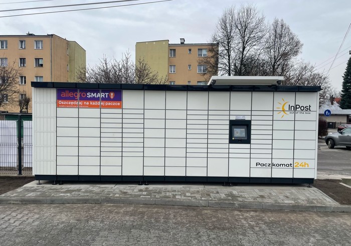 Поштомат ZIE07M parking przed sklepem