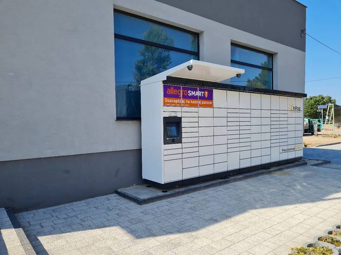 Paczkomat ZLU01M przy sklepie Lewiatan