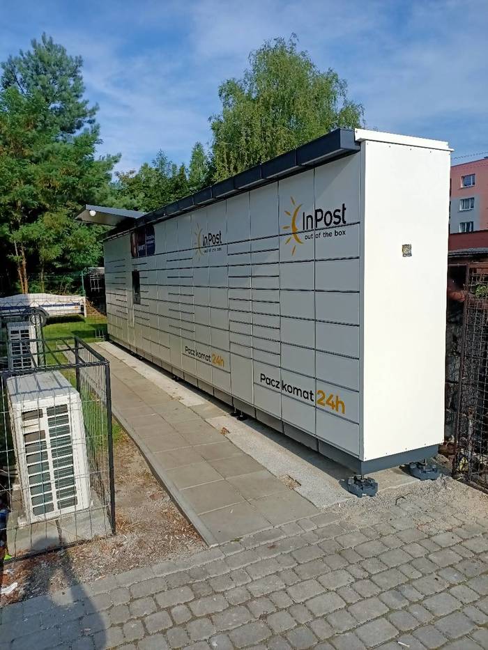 Paczkomat ZOR21M Przy salonie fryzjerskim