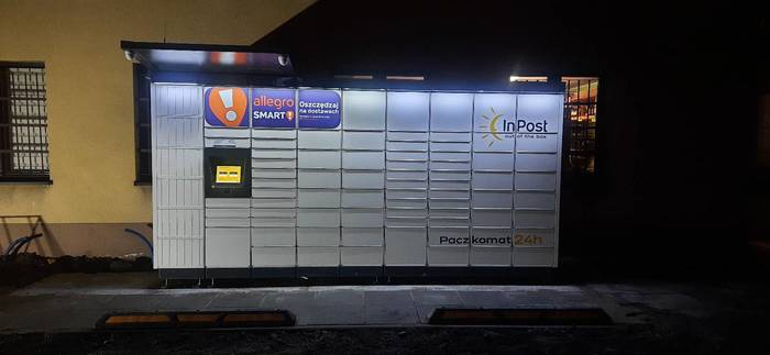 Paczkomat ZQZ01M Parking Sklepu ODIDO przy budynku OSP w Zaborzu