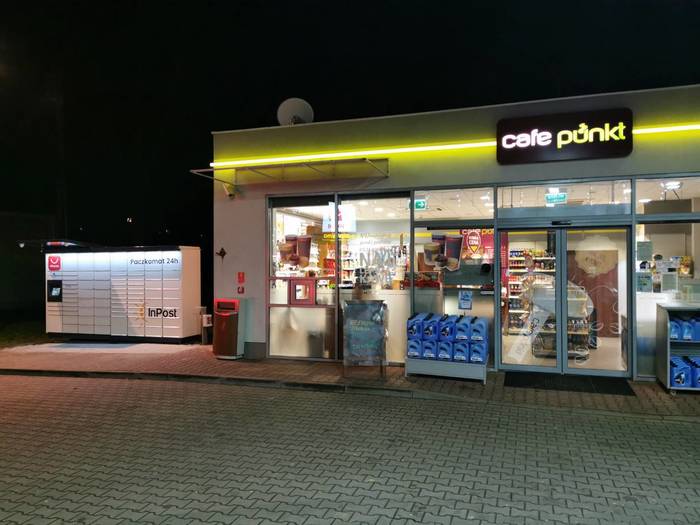 Paczkomat ZRB02M Stacja paliw MOL