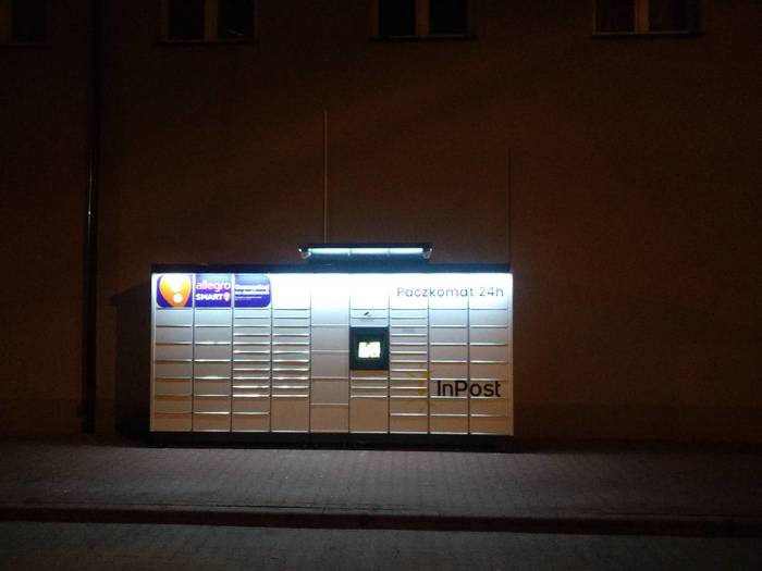 Paczkomat ZRB04M Przy Centrum Handlowym