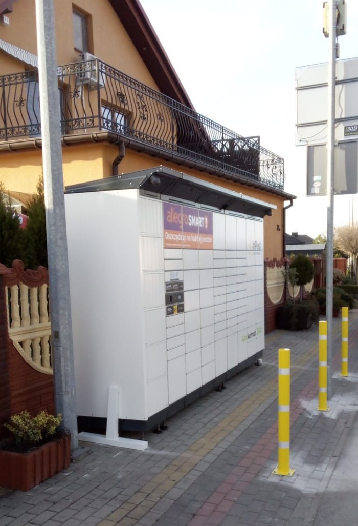 Paczkomat ZROA01BAPP Sklep ABC Uher 32A