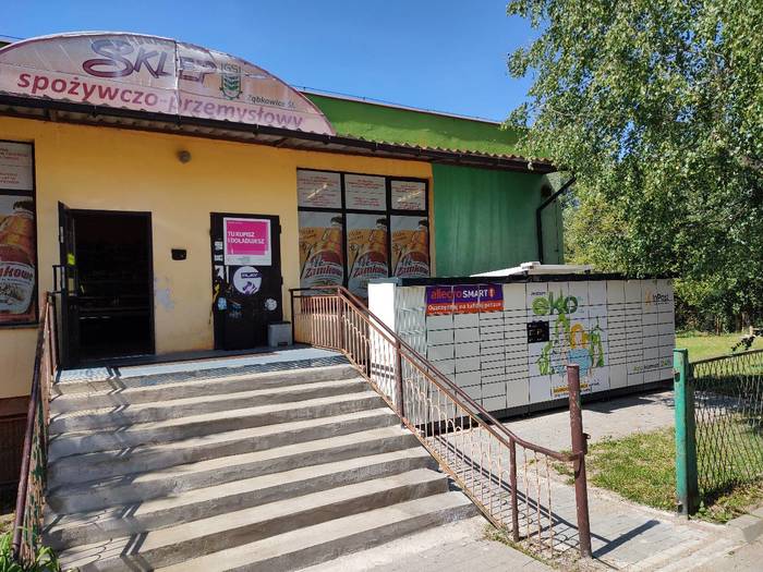 Paczkomat ZSL01APP Przy sklepie spożywczym
