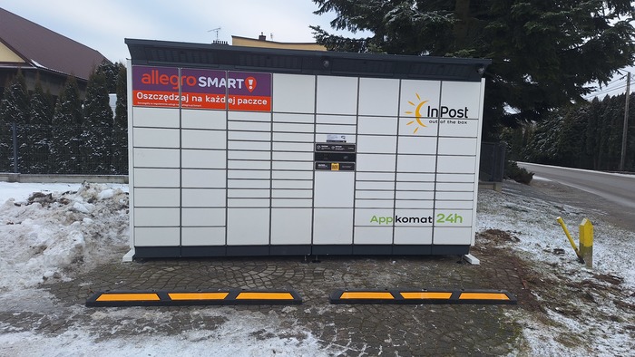 Parcel Locker ZSW01BAPP Apteka Familijna - parking