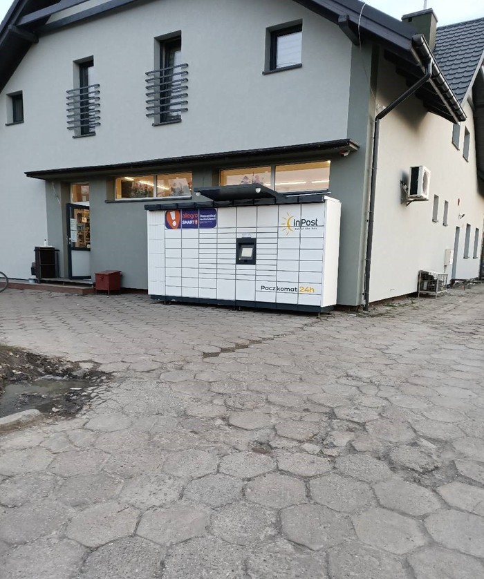 Paczkomat ZTK01M Parking Sklepu ABC Zbytków ul. Wyzwolenia 55