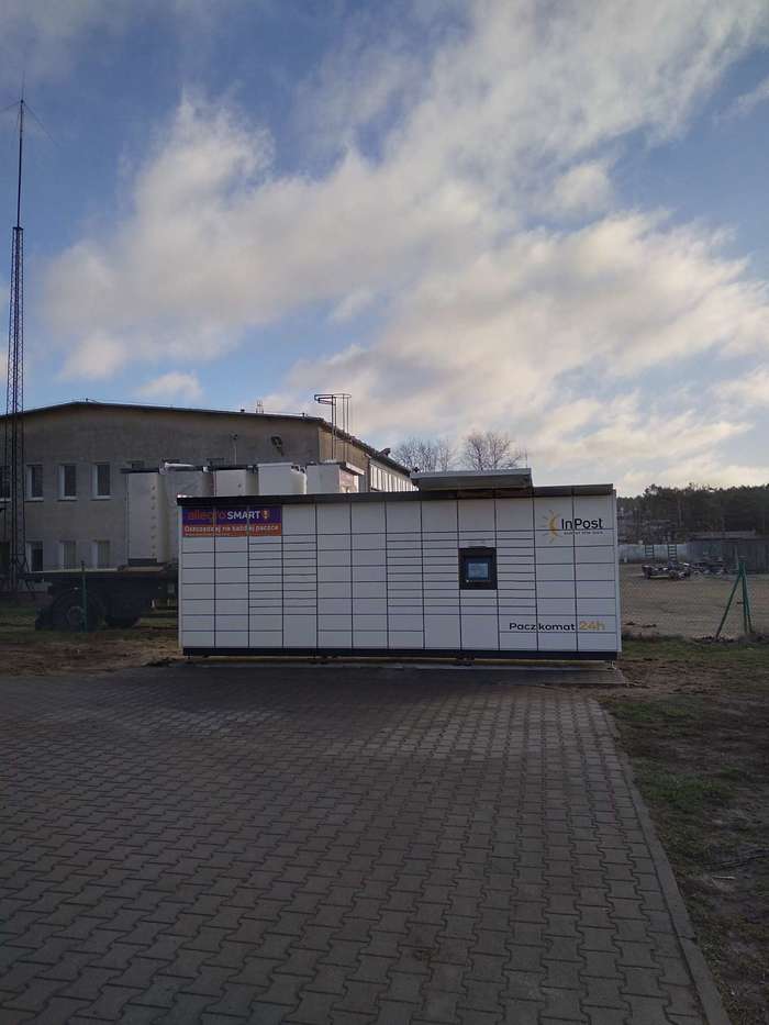 Paczkomat ZTW10M Przy myjni samoobsługowej Banieczka