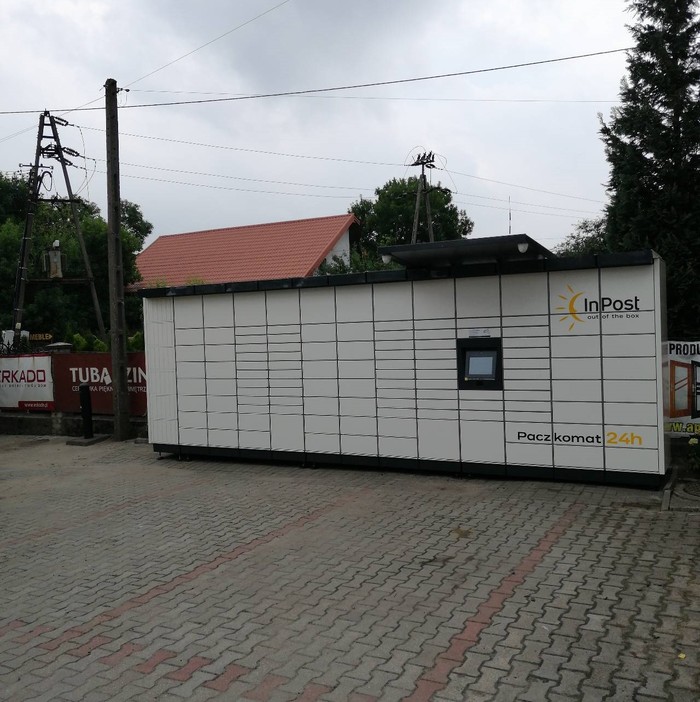 Paczkomat ZUR03M Przy sklepie Art-Chem - materiały remontowe