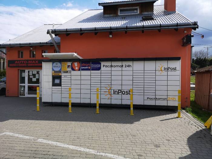 Paczkomat ZUW01M Przy sklepie AUTO-MAX