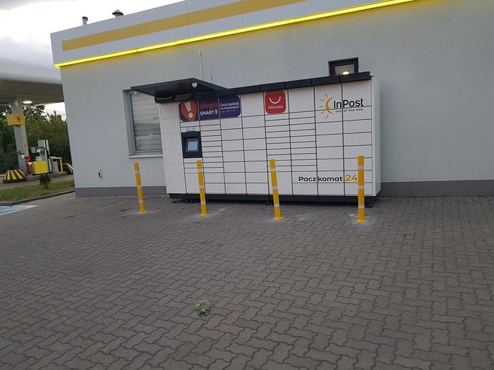 Parcel Locker ZYR06M Stacja paliw MOL