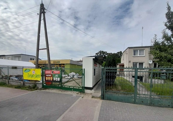 Paczkomat ZYR08M Przy sklepie ogrodniczym Persefona